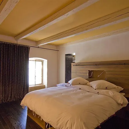 Chateau Le Rosey Гостевой дом 4*