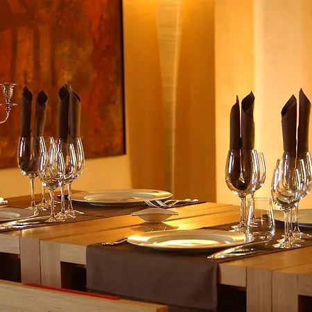 Casa de hóspedes Chateau Le Rosey 4*